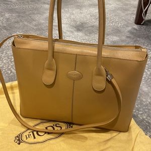 TODS ICONIC D BAG WITH SHOULDER STRAP FIRM
